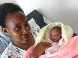 mamma e neonato nellla nostra maternità